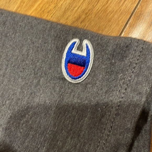 Men’s size large champion T-shirt - Picture 4 of 10